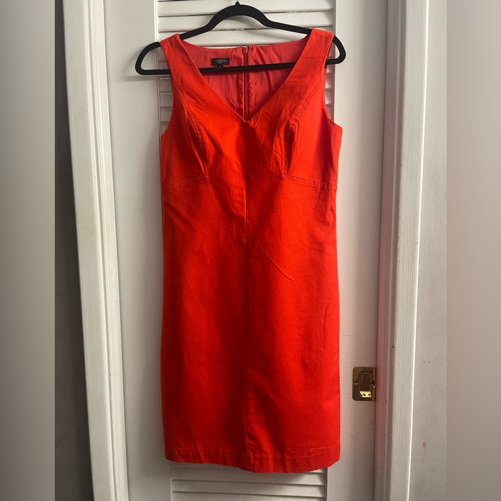 Talbots LIKE NEW Red/Orange Sheath. V Neck w/Flattering Darts,Pull & Lining. 6P